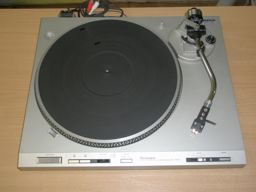 Technics SL-D303