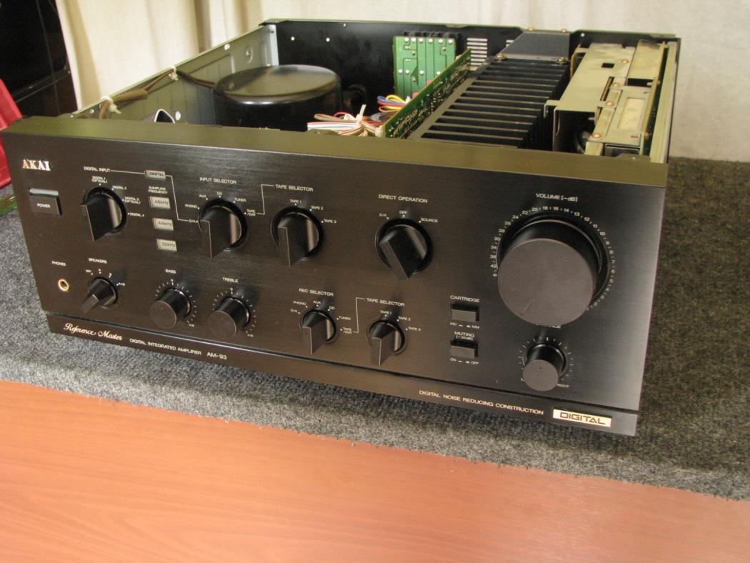 Akai AM-93_2