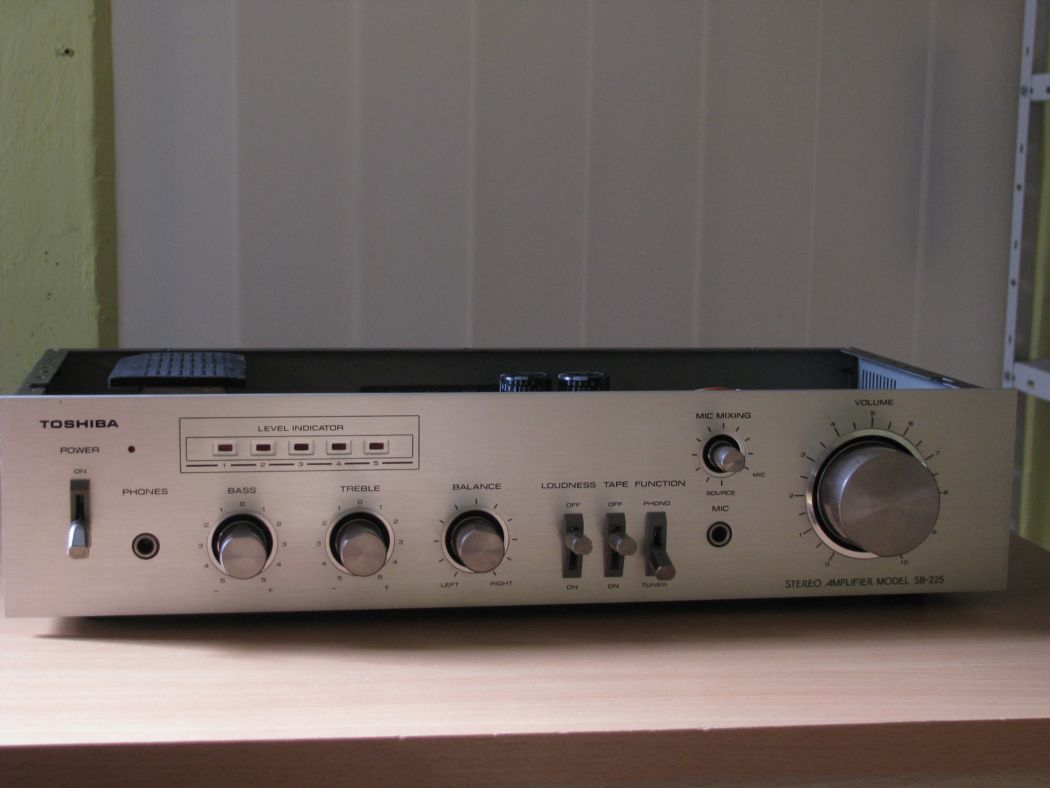 Toshiba SB-225_1